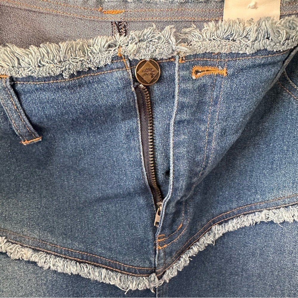 Y2K Ultra Pink Vintage Deadstock NWT Denim Skirt Frayed Hem Chevron Raw Edge - Picture 7 of 16